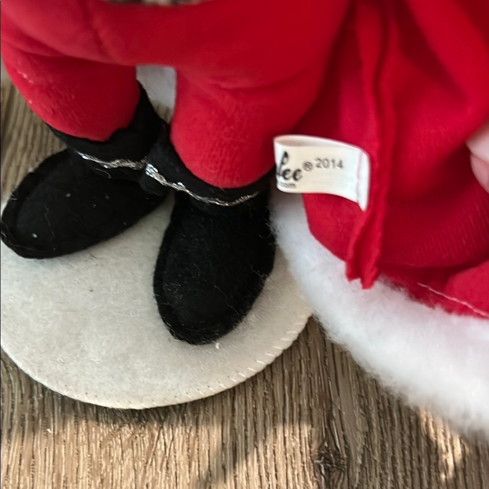 Annalee 9” Classy Santa Clause Red Holiday Decor Christmas Figurine 2014 - Picture 2 of 5